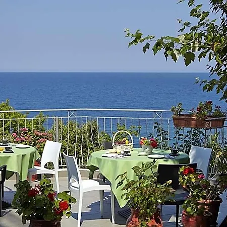 Alkyonis Hotel