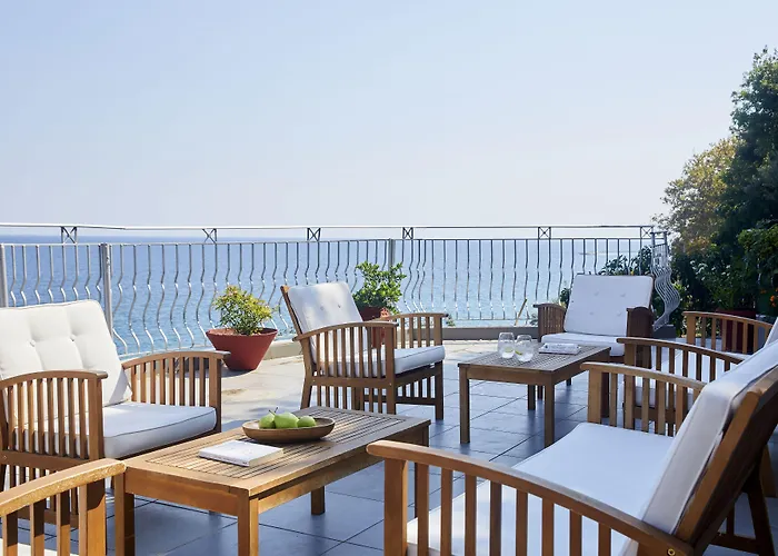 Otel Alkyonis